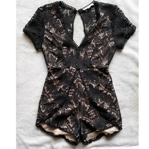 Love Tree Lace Romper - Picture 1 of 6